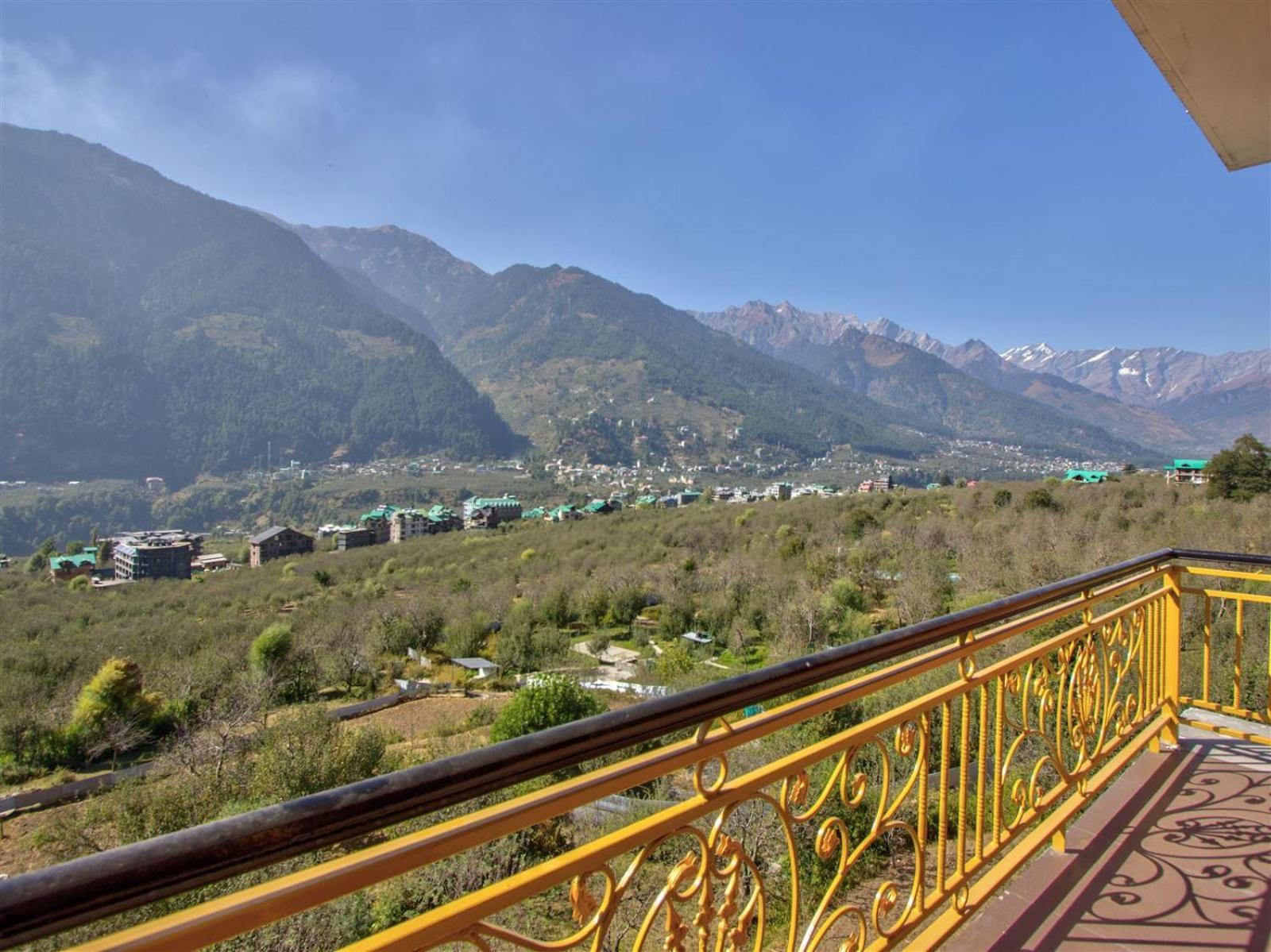 Golden Peak Hotel 3*